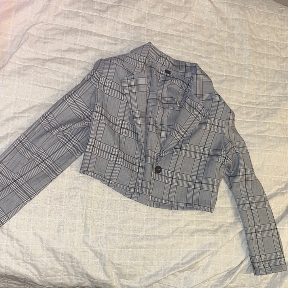 Gray Plaid Cropped Blazer with Notched Lapels
